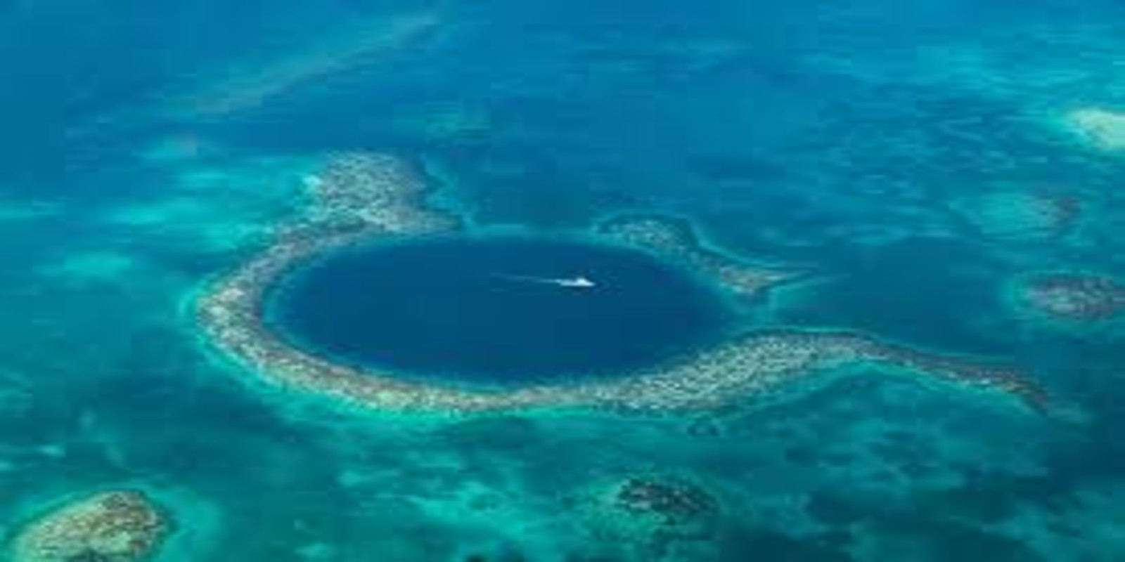 Flying Over Belize’s Great Blue Hole: Simple Guide & What to Expect