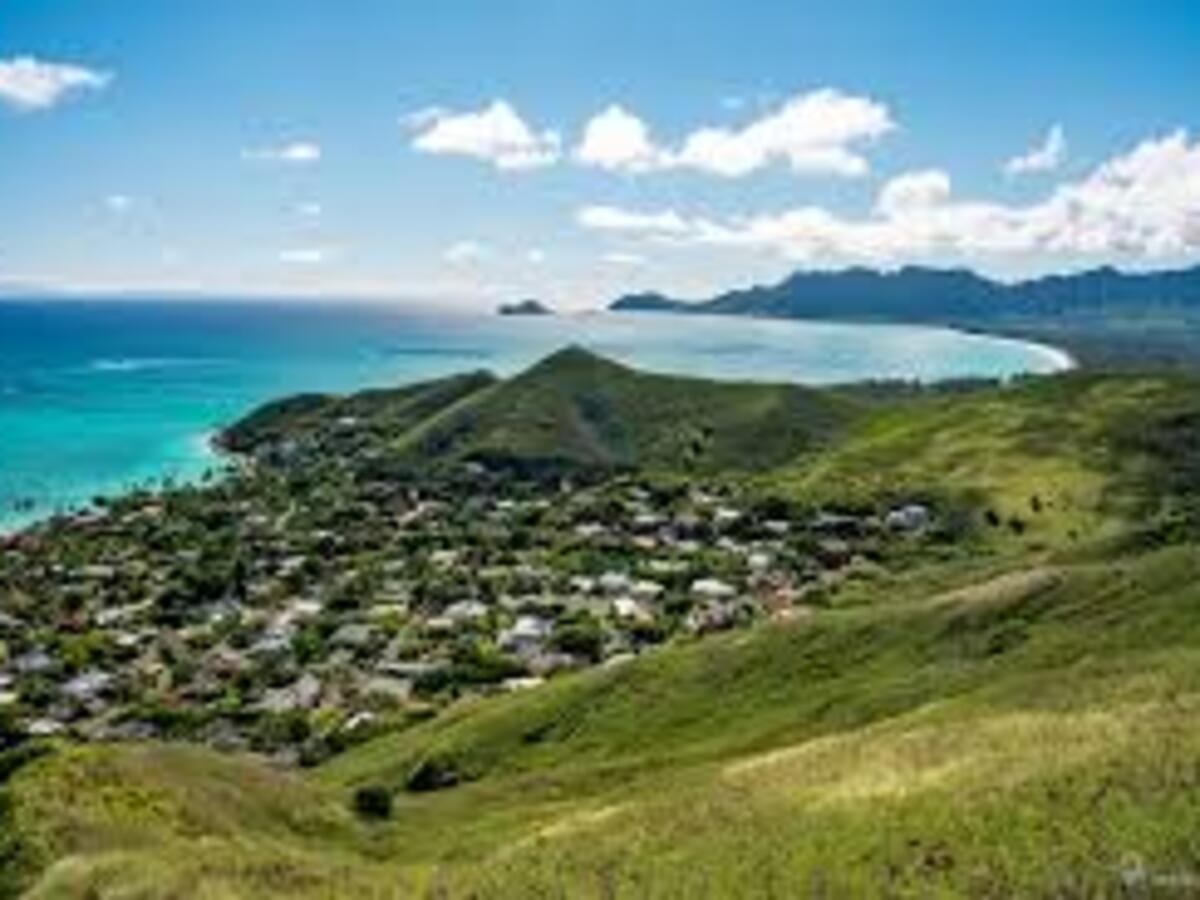 Oahu Pillbox Hikes: WWII Bunkers & Scenic Trails Guide