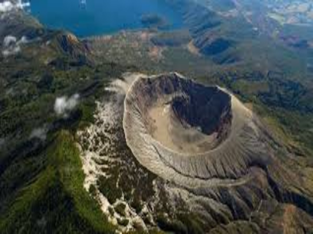 Santa Ana Volcano Hike: Easy Guide to El Salvador’s Famous Crater Lake