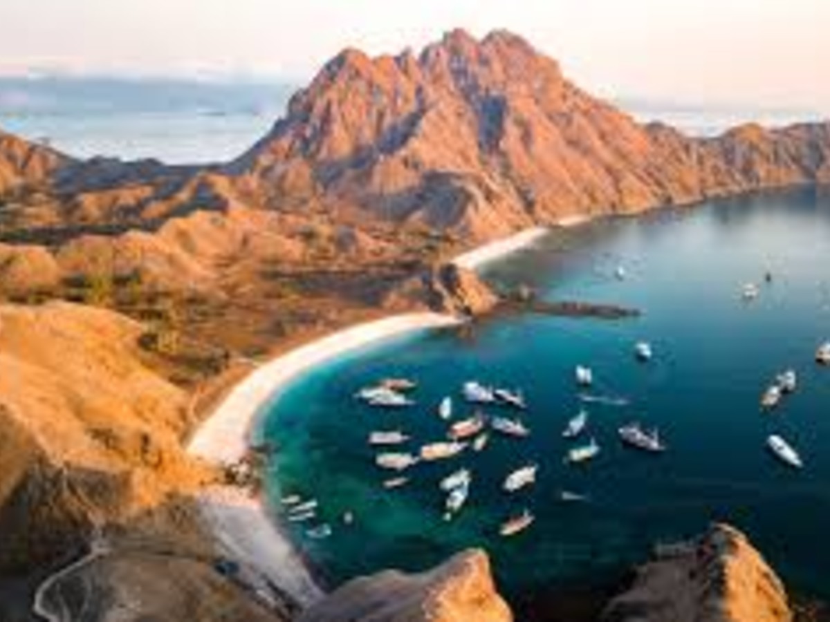 Padar Island Viewpoint: How to Hike This Iconic Spot in Komodo National Park