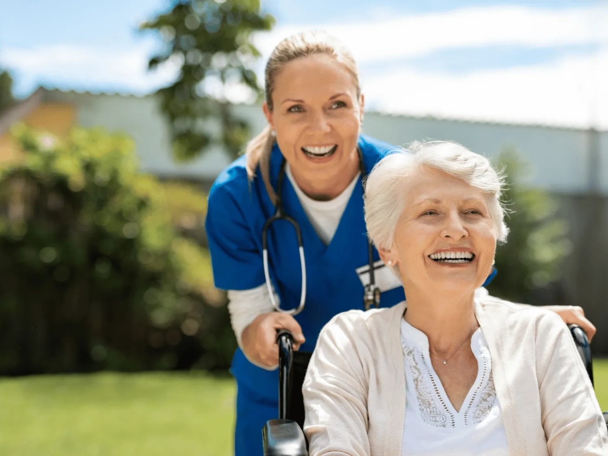 Elderly Care in Dubai: A Simple Guide to Home Nursing Services
